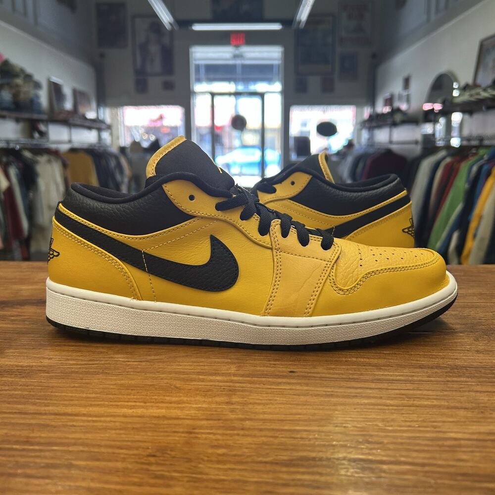 Size 10 - Air Jordan 1 Low University Gold Black Lightly Worn